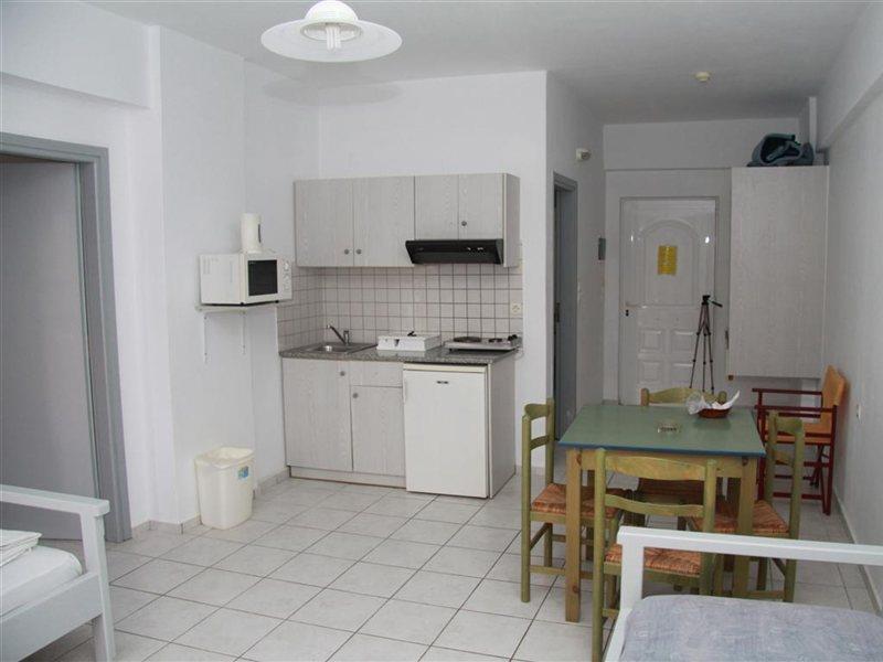 Evelin Aparthotel 2*